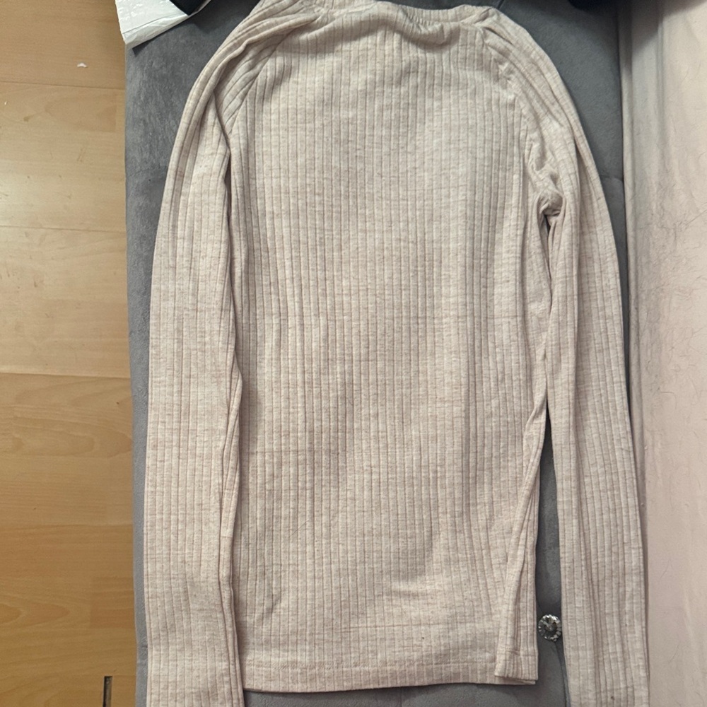 H&M Beige Ribbed Top - Picture 3 of 3
